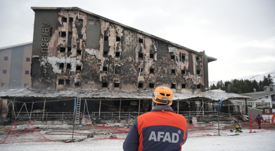 Uludağ'daki otel yangınıyla ilgili 4 kişi tutuklandı