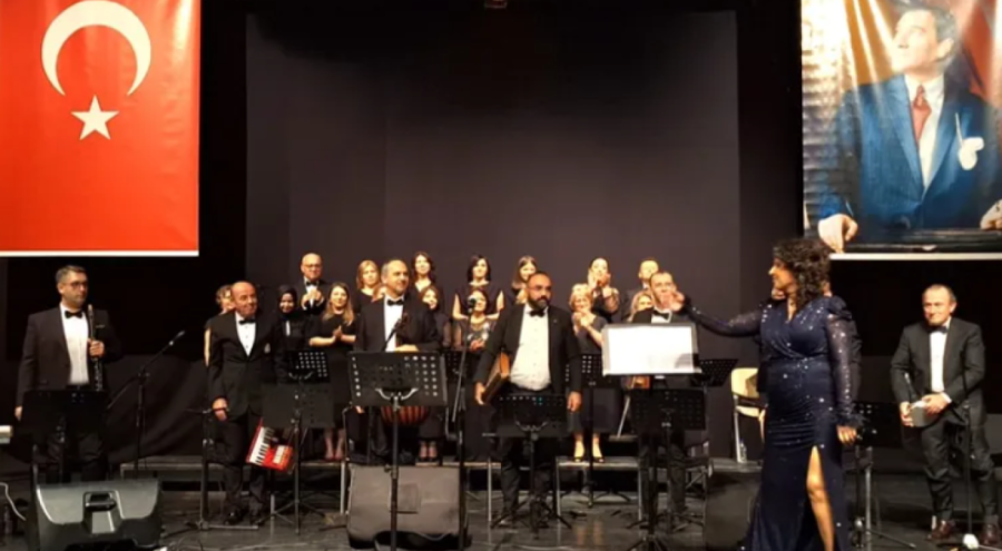 Nilüfer 30 Ağustos Zafer Türk Sanat Müziği topluluğu ikinci konsere hazırlanıyor