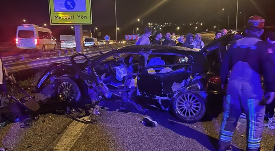 Bursa otobanda feci kaza: 1 ölü 3 yaralı