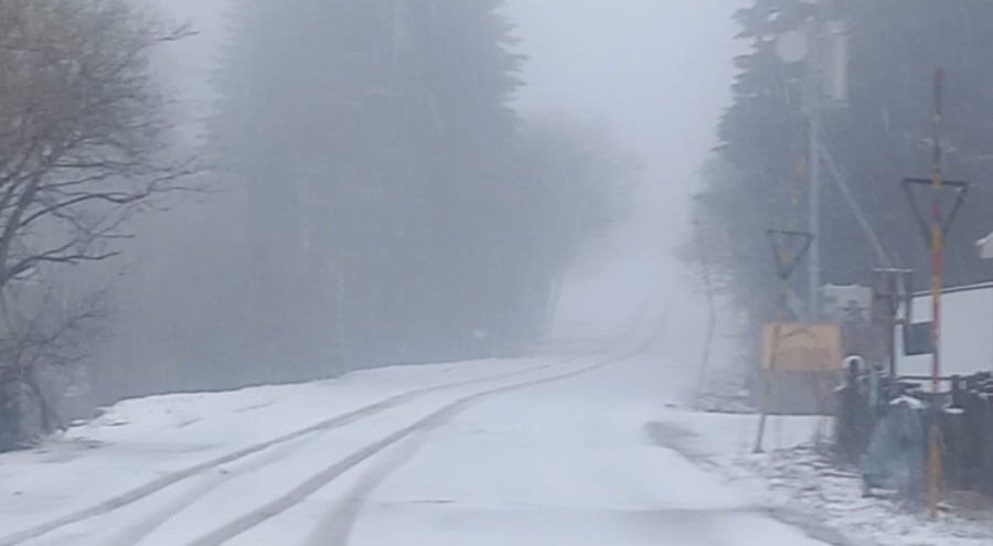 Uludağ'a nisan ayında kar yağdı