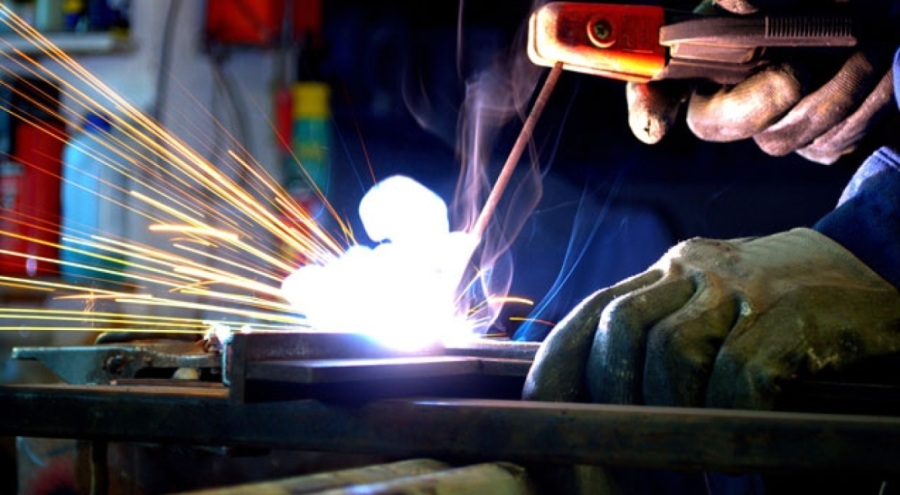 Sanayi üretimi yıllık yüzde 1,9 azaldı