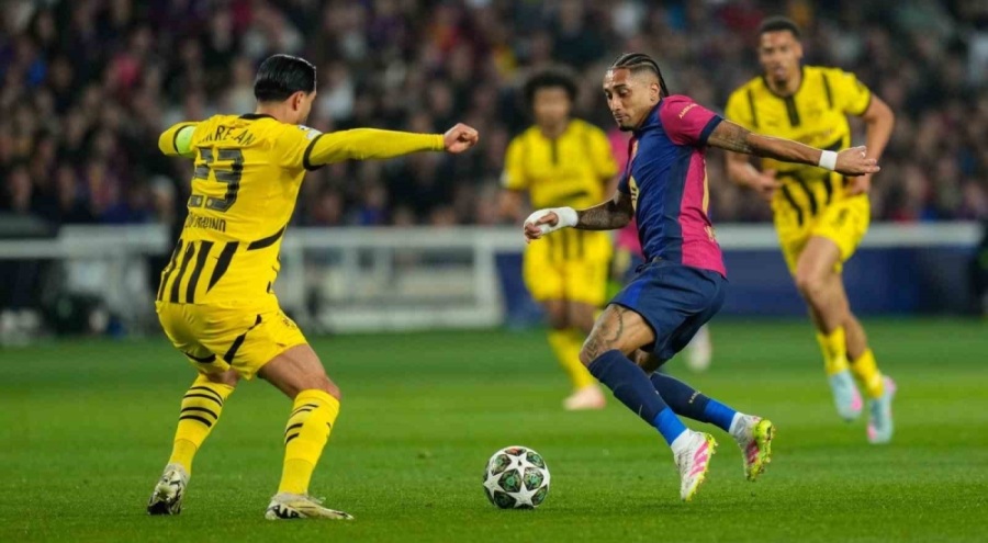 Barcelona yarı final kapısını araladı