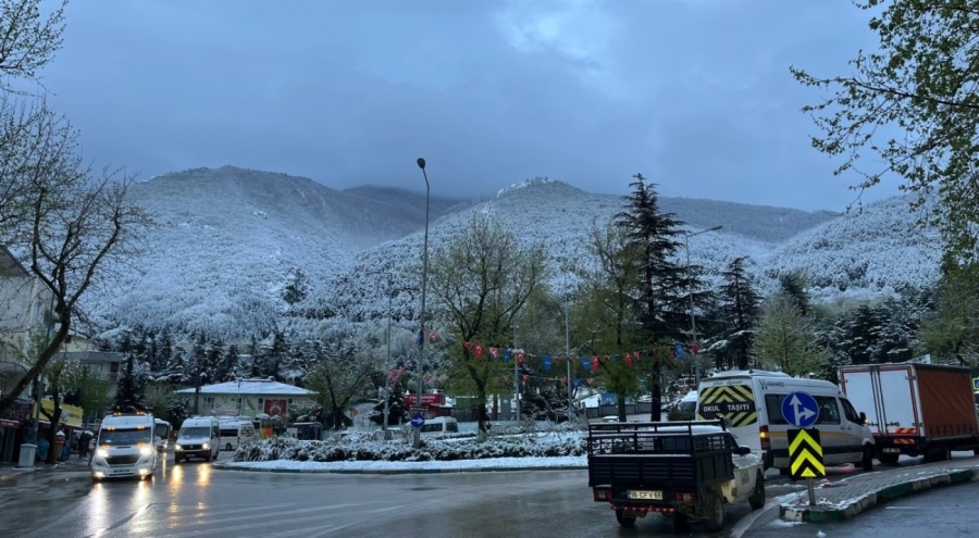 Bursa'da nisan ayında kar sürprizi