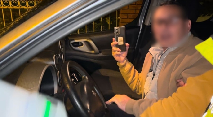 Bursa'da alkollü sürücü zorluk çıkardı, yetmedi ekipleri kayda aldı