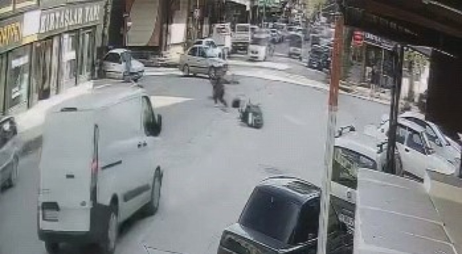 Otomobil ile motosiklet çarpıştı, 2 kişi yaralandı