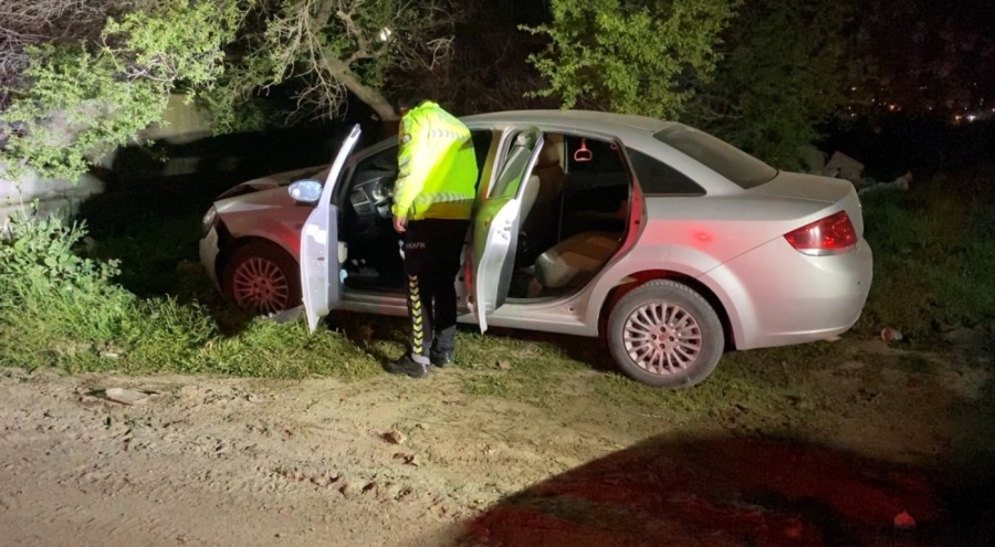 Bursa'da "Dur" ihtarına uymayıp 15 kilometre kaçtı, kaza yapınca yakalandı