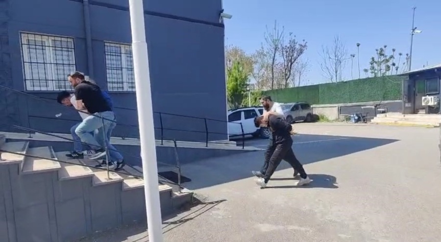 Kuyumcuyu silahla soymak isteyen şahıs ve arkadaşı tutuklandı