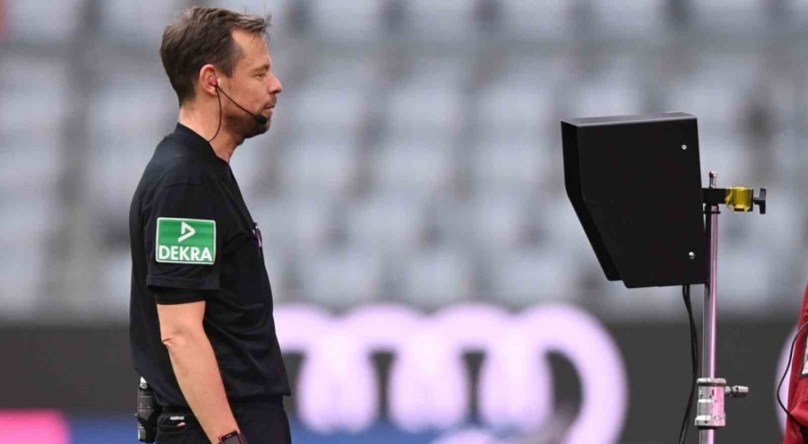 Göztepe - Beşiktaş maçının VAR'ı Markus Schmidt