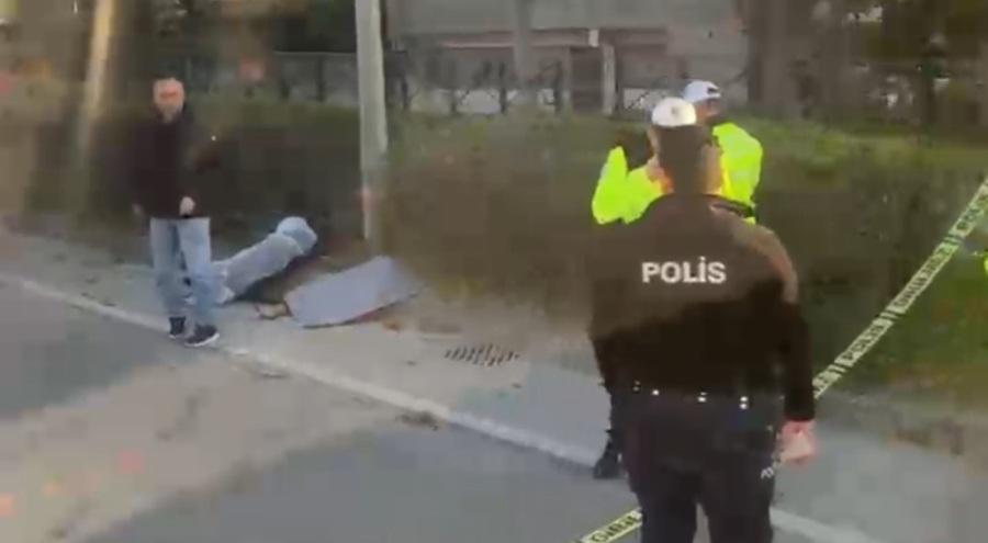 Aydınlatma direğine çarpan motosiklet sürücüsü hayatını kaybetti