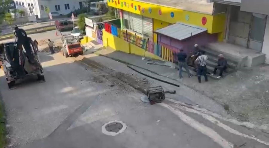 Bursa'da Anaokulu Önündeki Doğalgaz Patlaması Korku Dolu Anlara Neden Oldu