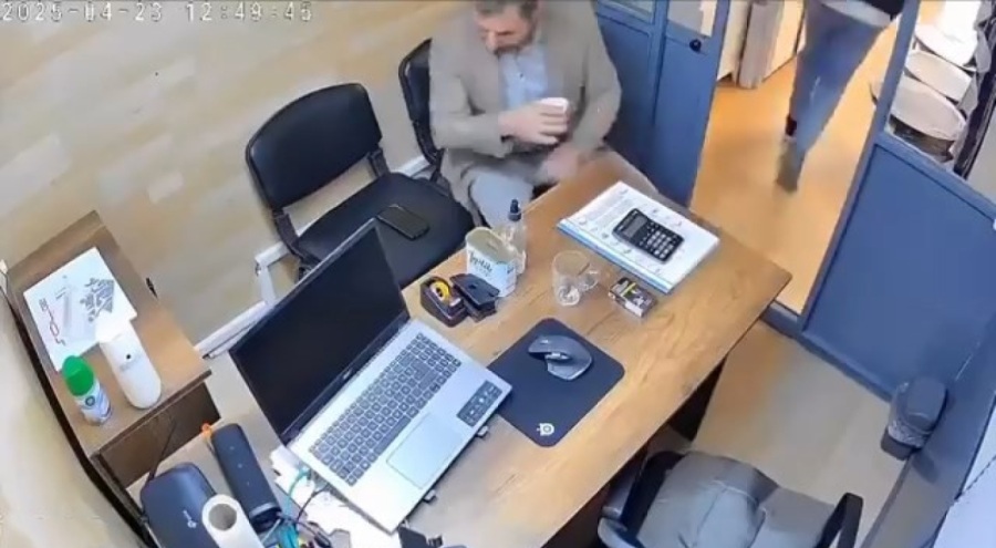 Bursa'da Depremde çayını alıp kaçan vatandaş kamerada