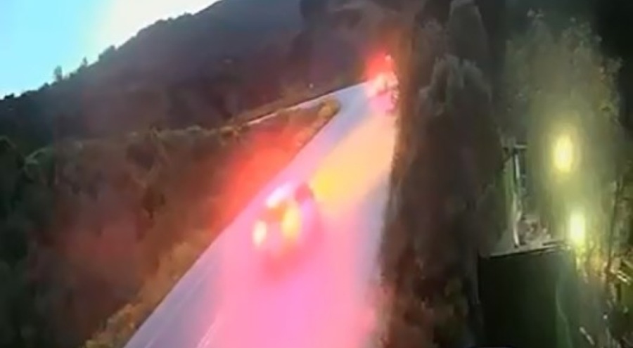 Bursa'da iki otomobil kafa kafaya böyle çarpıştı: 4 yaralı