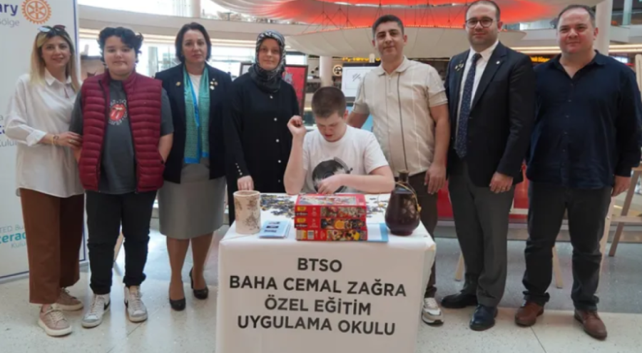 "Yapboz Adam'ın Eserleri" Korupark Avm'de Sergilendi