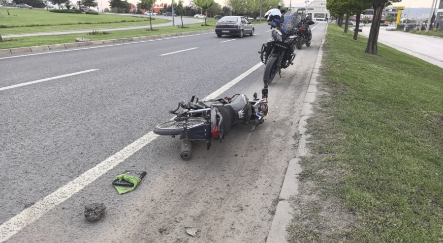 Bursa'da polisten kaçan motosikletli kaza yaptı!