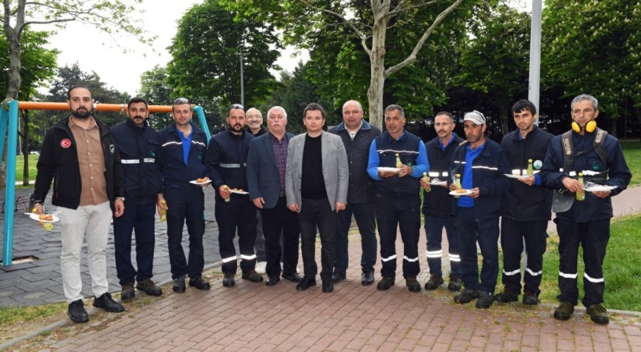 Başkan Erkan Aydın 1 Mayıs'ta Emekçilerin Yanında