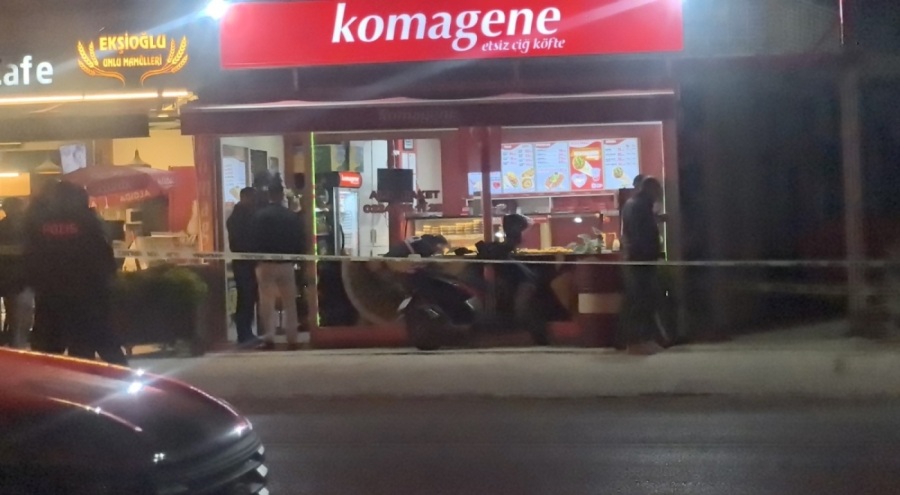 Motosikletli saldırgan çiğ köfteciye ateş açtı: 1 yaralı