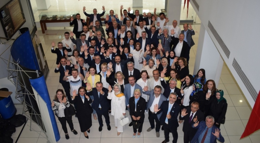 Bünyamin Çolak iddialı projeleri ile birlikte ekibini tanıttı