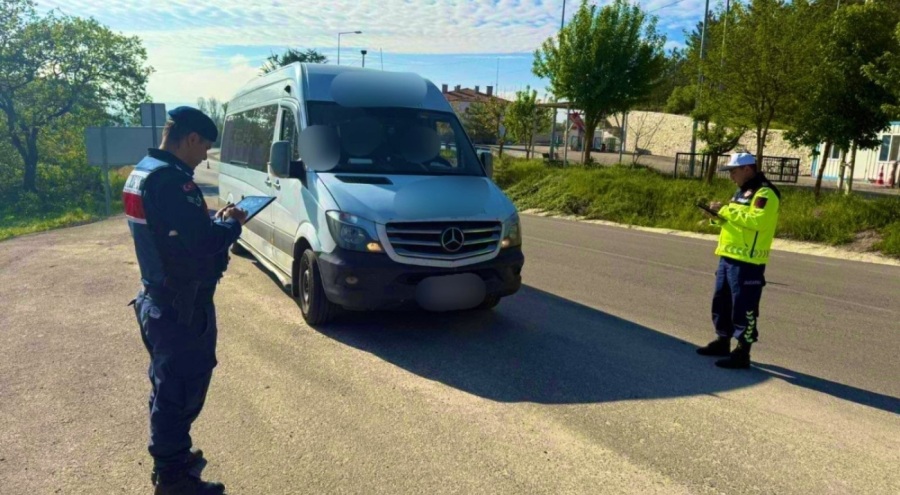 Okul çevresindeki şüphelilere geçit yok...27 şahıs yakalandı