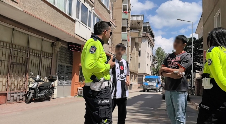 Bursa'da 15 yaşındaki çocuk, motosikletlinin bıçaklı saldırısına uğradı