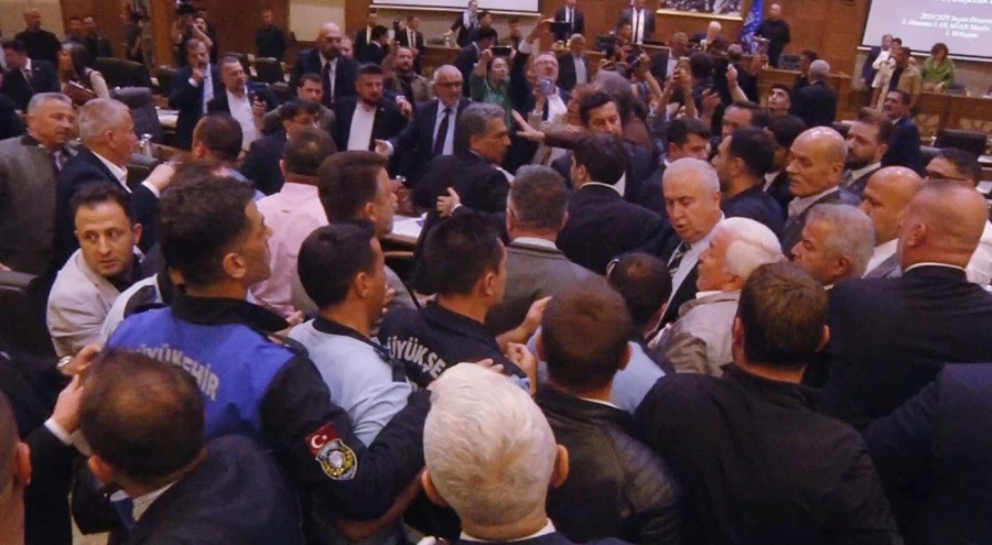 Bursa Büyükşehir Meclisi'nde gergin anlar!