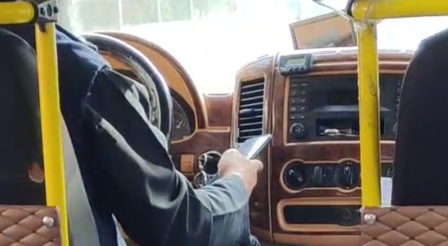 Minibüs şoförünün tehlikeli yolculuğu