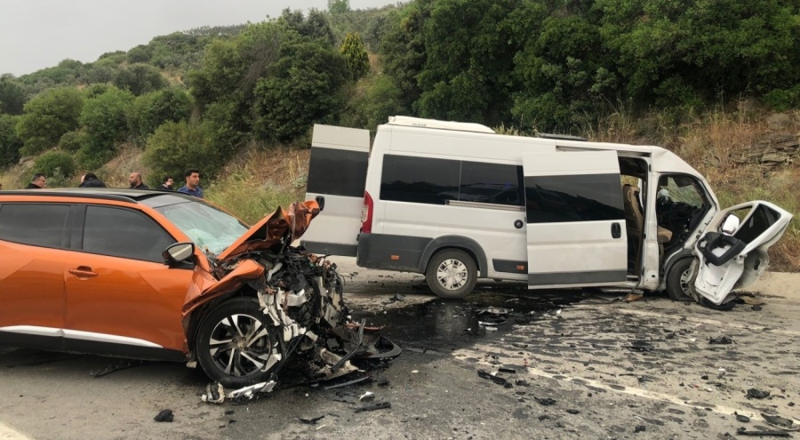 Bursa'da feci kaza: Kazayı bırakıp birbirlerine girdiler