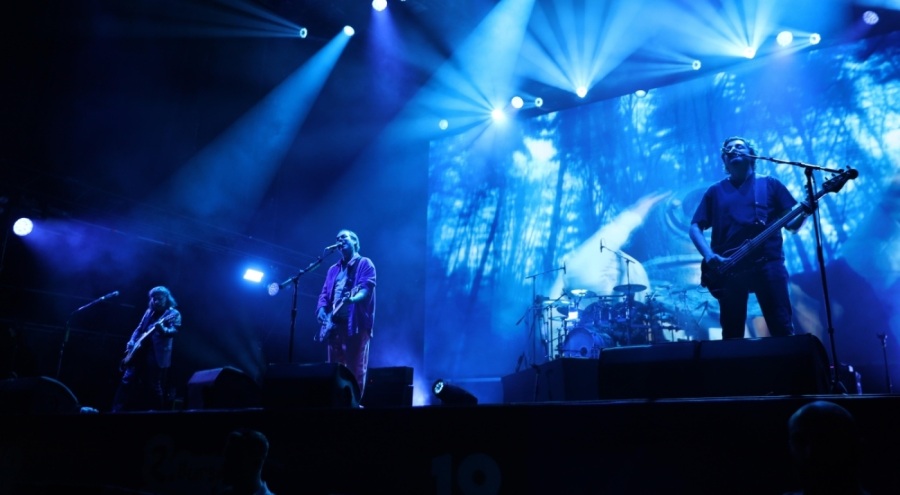 Bursa'da 19 Mayıs coşkusu 'Mor ve Ötesi' ile zirve yaptı