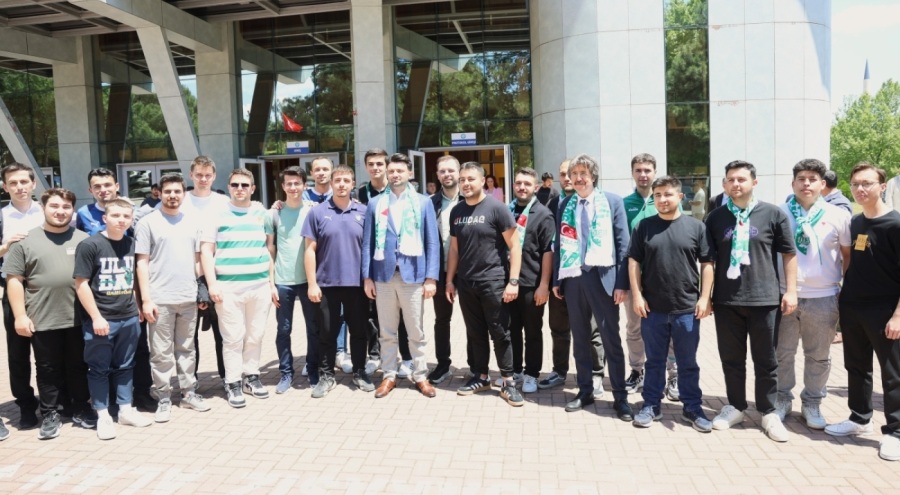 Bursaspor Başkanı Çelik: "Süper Lig'de ilk hedefimiz Avrupa olacak"