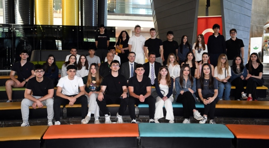 Başkan Aydın Örnek Liselilerle Osmangazi'de Bir Araya Geldi