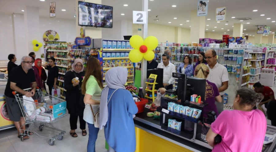 Özhan Market vatandaşları yine avantajlı fiyatlarla buluşturuyor