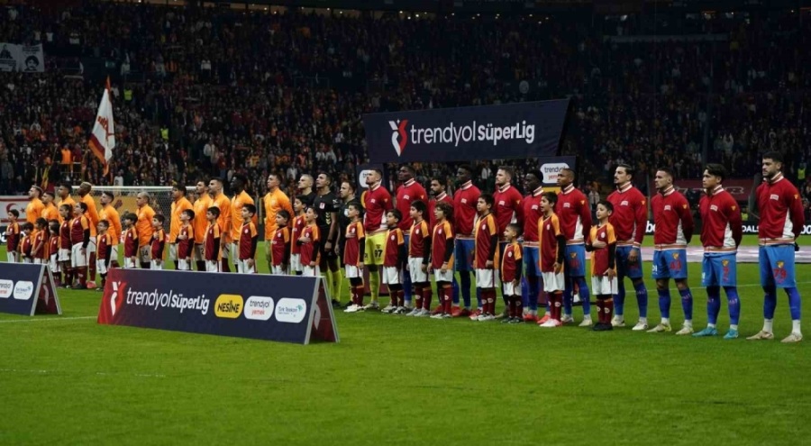 Şampiyon Galatasaray, Göztepe deplasmanında