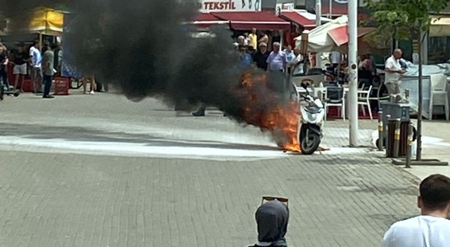 Motosiklet alev alev yandı