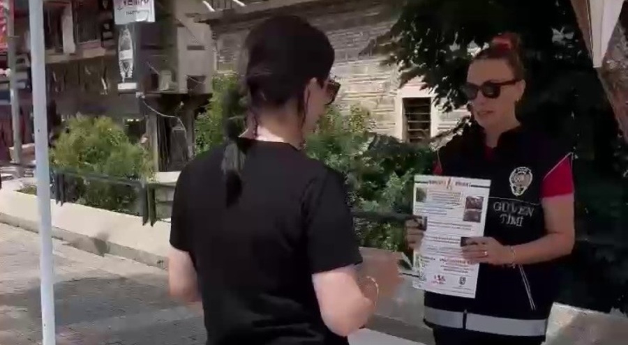 Bursa polisi vatandaşları dolandırıcılık olaylarına karşı bilgilendirdi