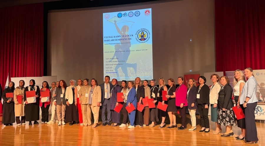 Ulusal Kadın ve Çocuk Hakları Sempozyumu Bursa'da Gerçekleştirildi