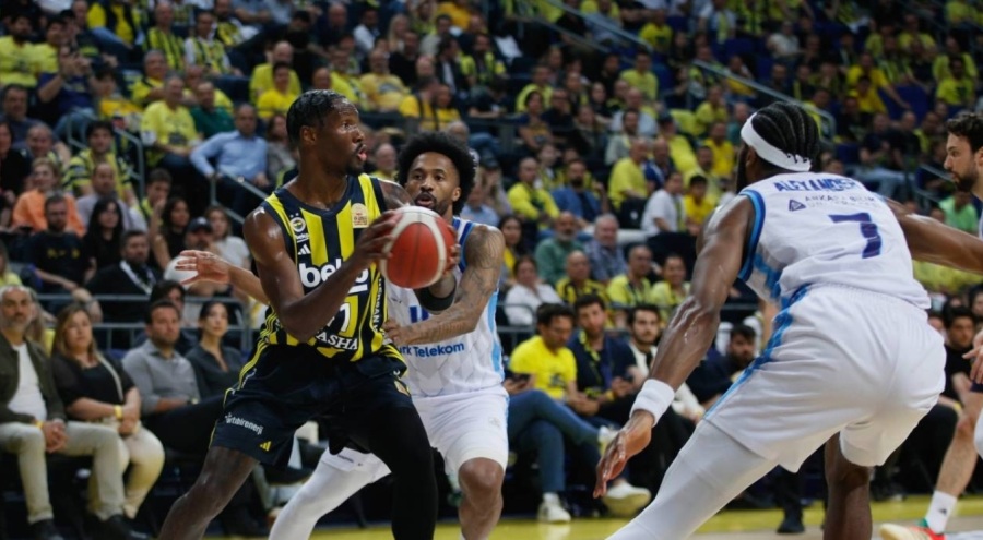 Fenerbahçe seride 1-0 öne geçti