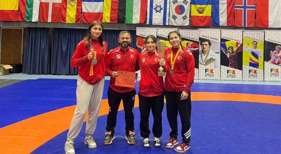 Güreşte Kadın Milli Takımı birinci oldu