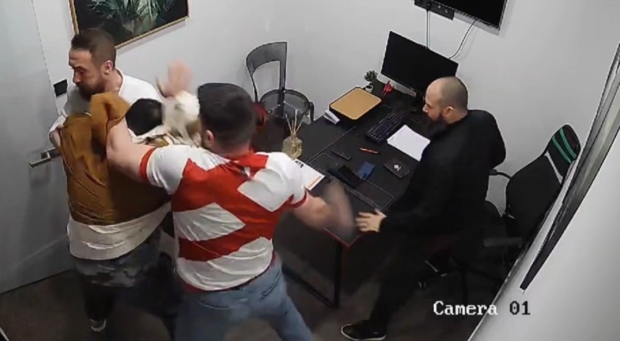 Bursa'da Milli sporcuya pusu kurup, silah çektiler