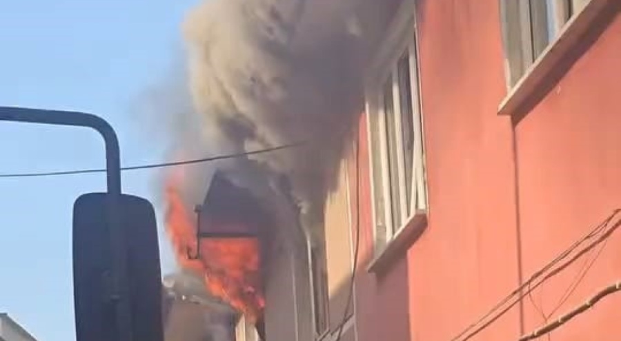Bursa'da bir daire alevlere teslim oldu
