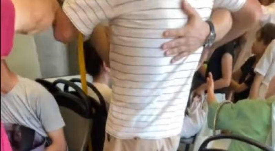 Bursa'da Metroda süs kavgası