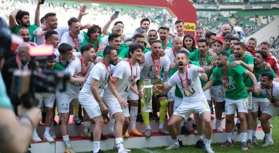 Bursaspor'da birçok isimle yollar ayrılabilir