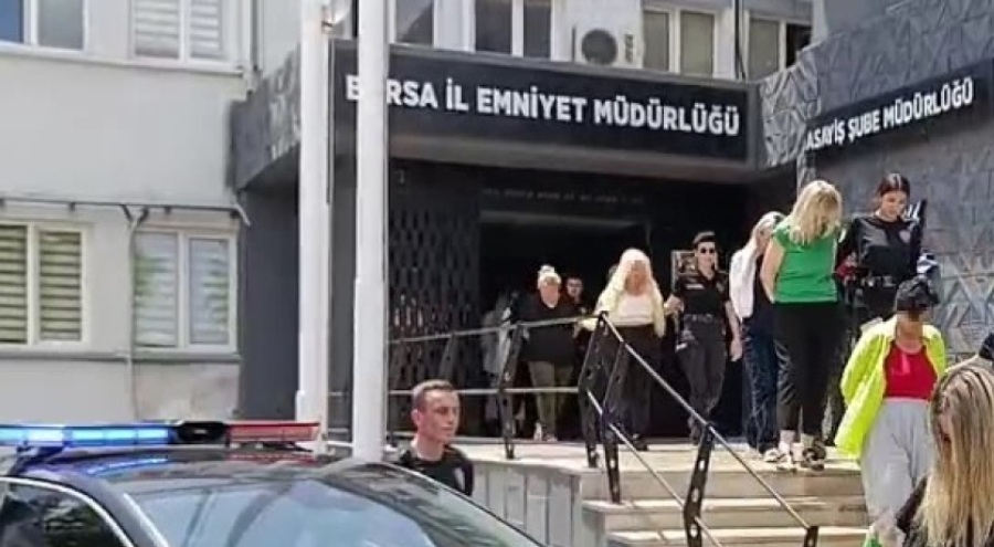 Masaj salonlarına yapılan operasyonda 15 gözaltı