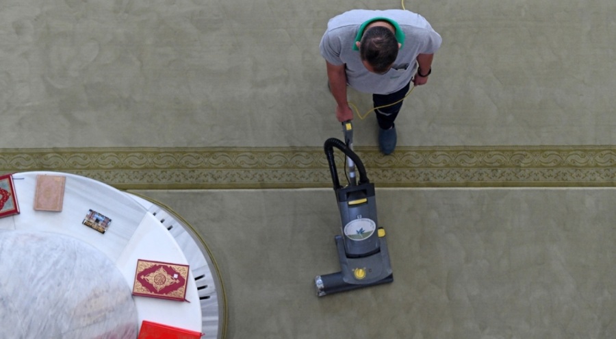 Osmangazi'deki Camilerde Bayram Temizliği