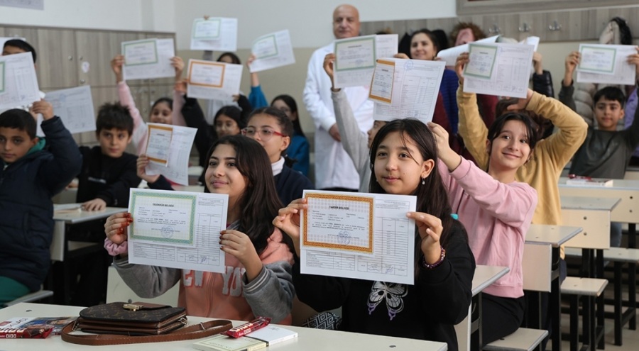 Yaklaşık 20 milyon öğrenci yarın yaz tatiline girecek