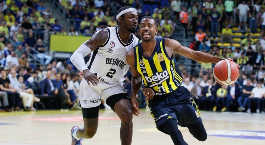 Fenerbahçe, final serisinde 2-0 öne geçti