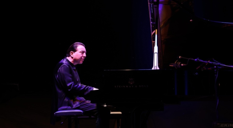 Fazıl Say'dan 'İznik Türküsü' dünya sahnesinde