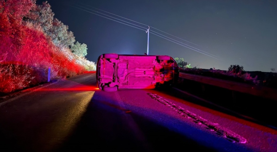 Bursa'da kontrolden çıkan araç takla attı
