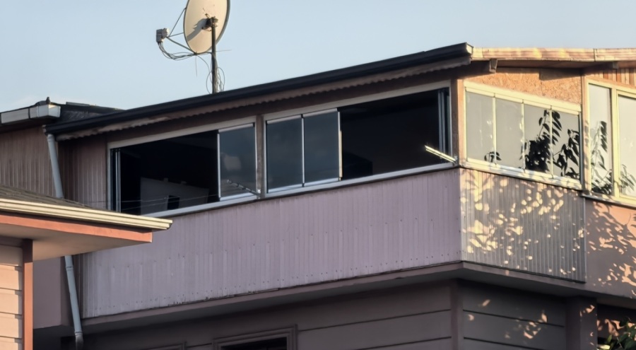 Bursa'da 3. kattan düşen 2 yaşındaki çocuk ağır yaralandı