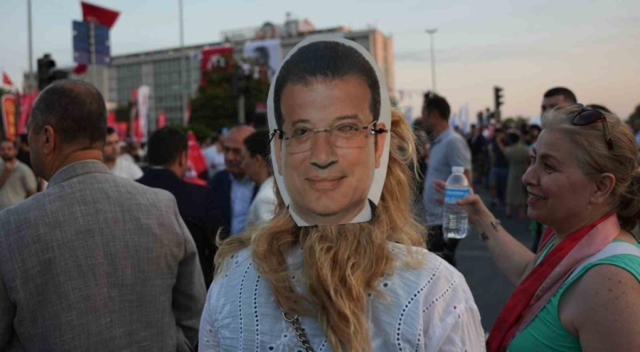 CHP Genel Başkanı Özel, Saraçhane'deki mitingde konuştu