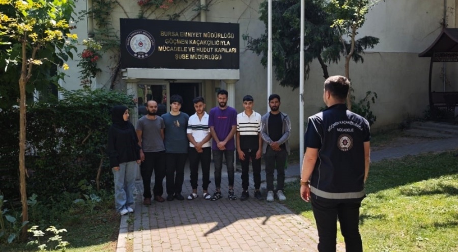 Bursa'da göçmen kaçakçılığı operasyonu: 7 yabancı uyruklu şahıs ve organizatör yakalandı