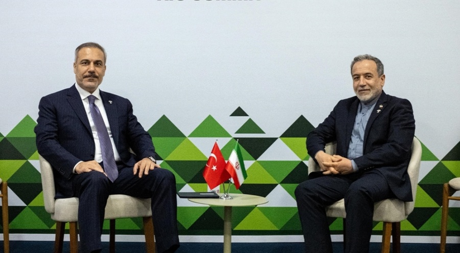 Bakan Fidan, İranlı mevkidaşı Abbas Arakçi ile görüştü